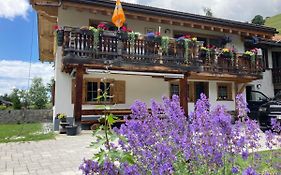 Ferienwohnung Uf Z'Enisch