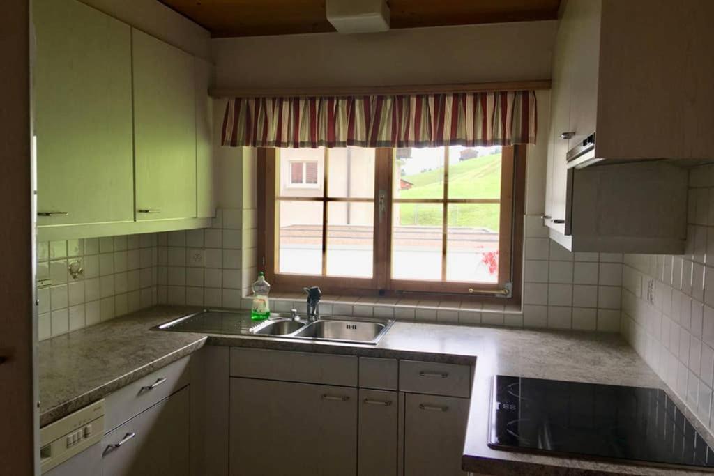Ferienwohnung Uf Z'Enisch Klosters Buitenkant foto