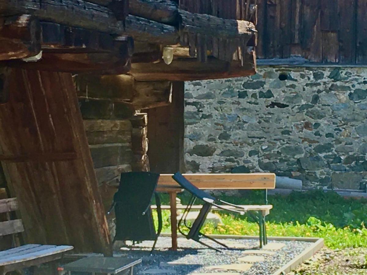 Ferienwohnung Uf Z'Enisch Klosters Buitenkant foto