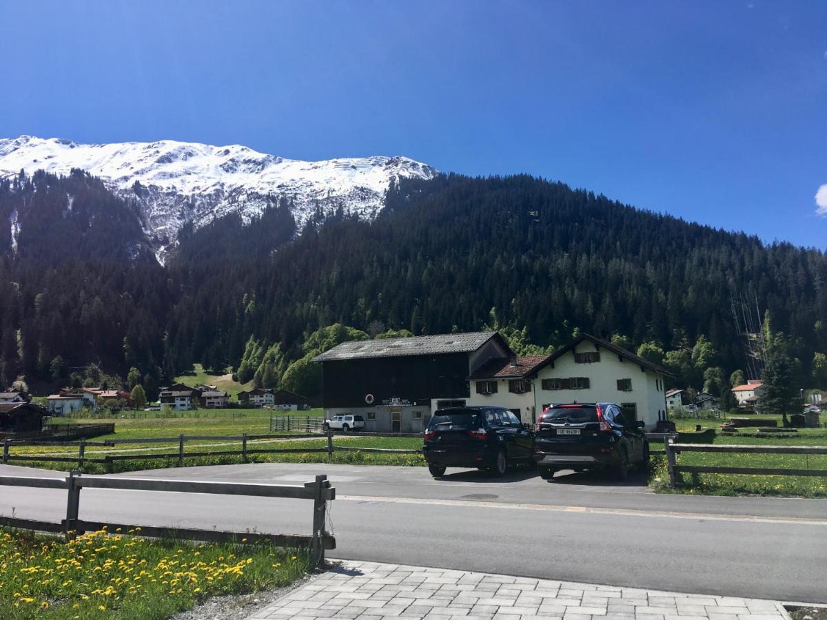 Ferienwohnung Uf Z'Enisch Klosters Buitenkant foto