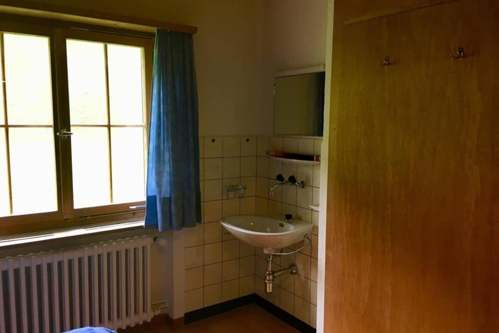 Ferienwohnung Uf Z'Enisch Klosters Buitenkant foto