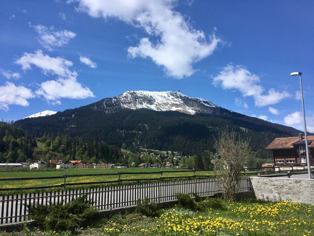 Ferienwohnung Uf Z'Enisch Klosters Buitenkant foto