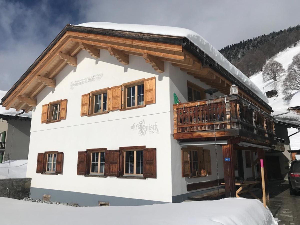 Ferienwohnung Uf Z'Enisch Klosters Buitenkant foto