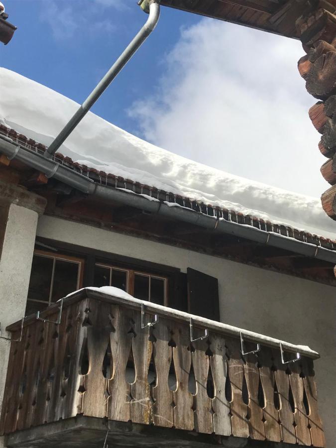 Ferienwohnung Uf Z'Enisch Klosters Buitenkant foto