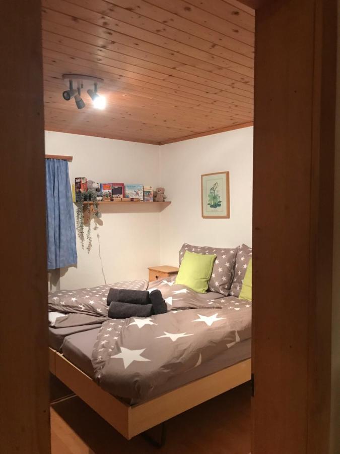 Ferienwohnung Uf Z'Enisch Klosters Buitenkant foto