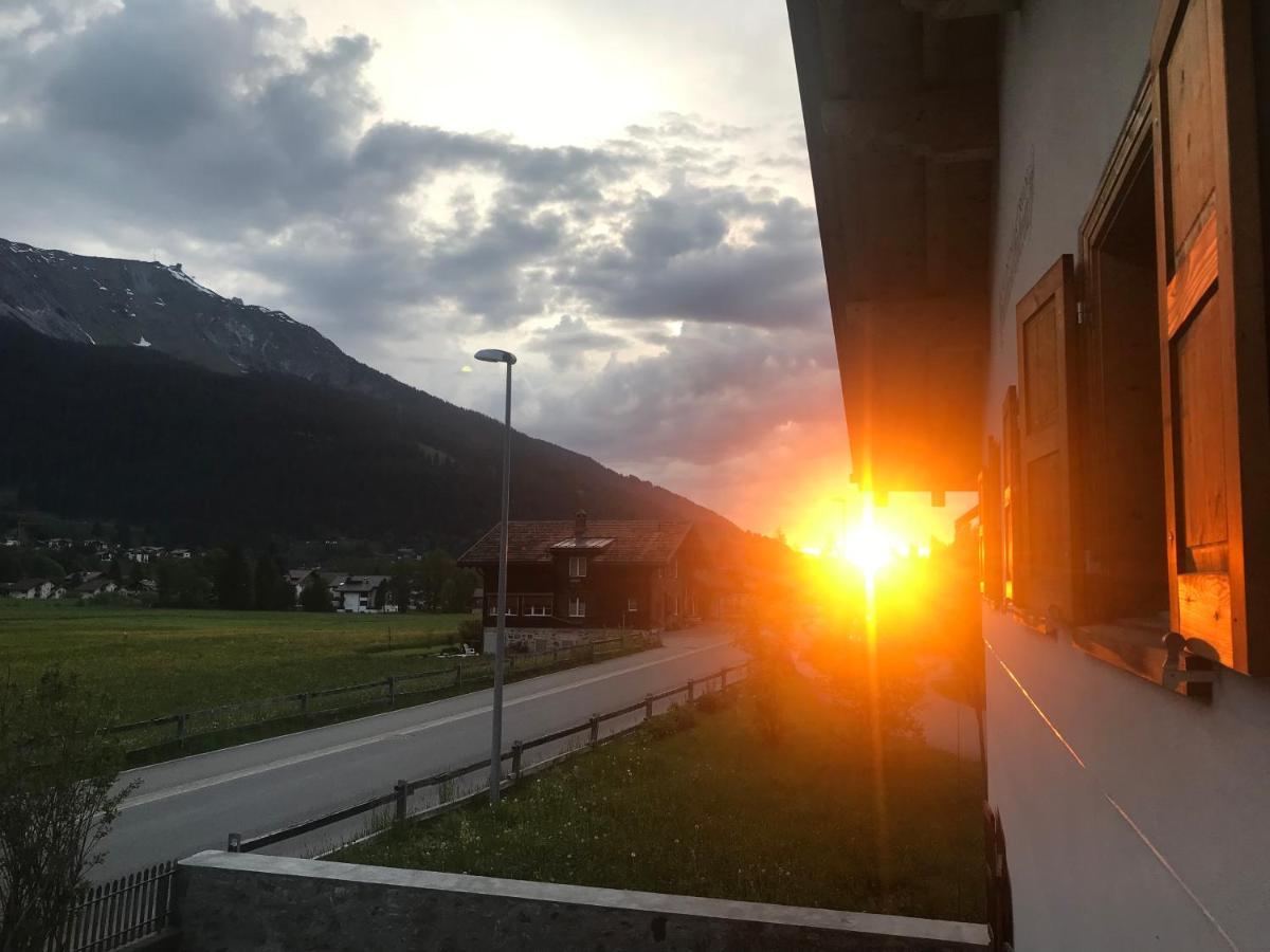 Ferienwohnung Uf Z'Enisch Klosters Buitenkant foto