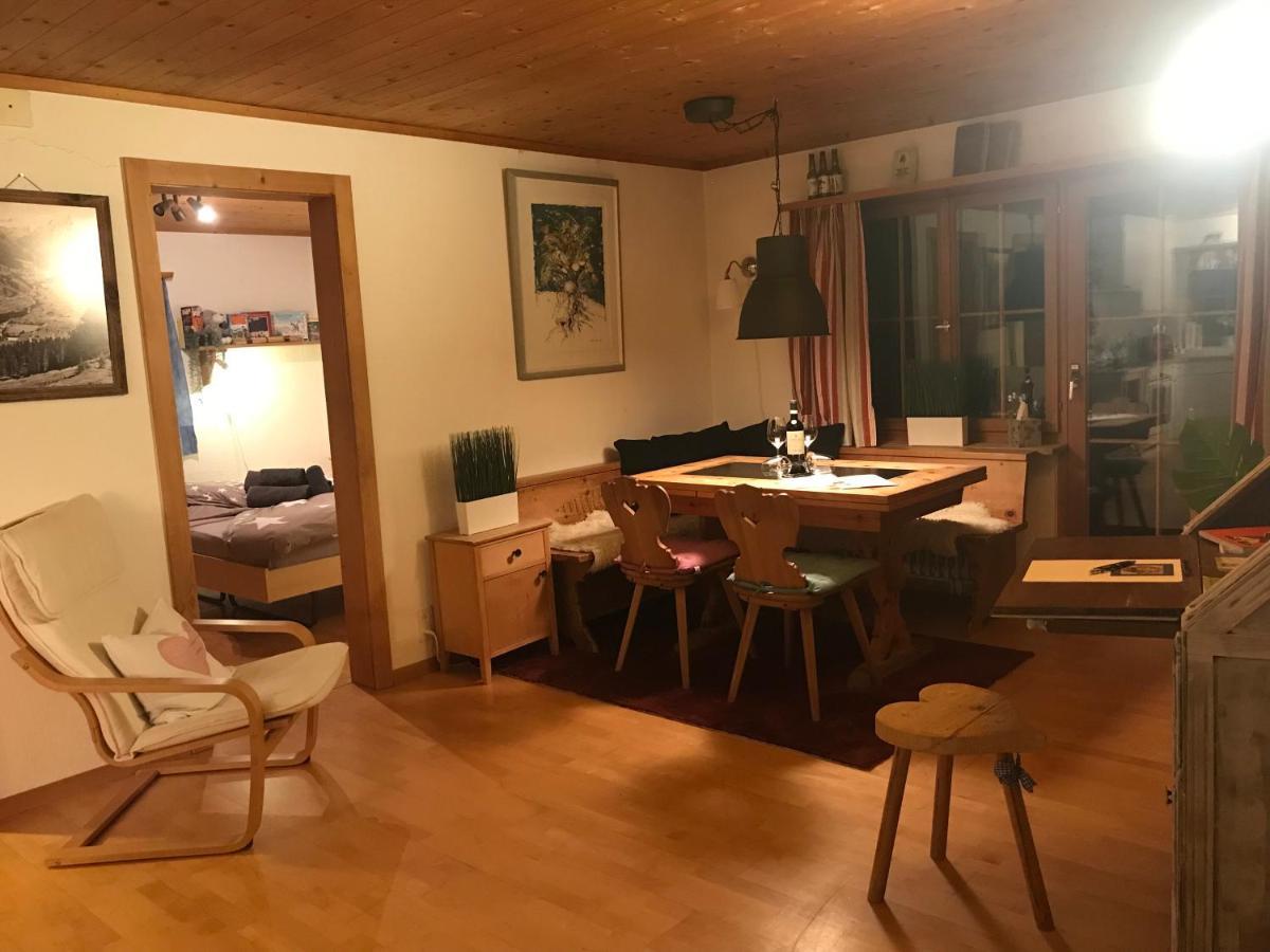 Ferienwohnung Uf Z'Enisch Klosters Buitenkant foto