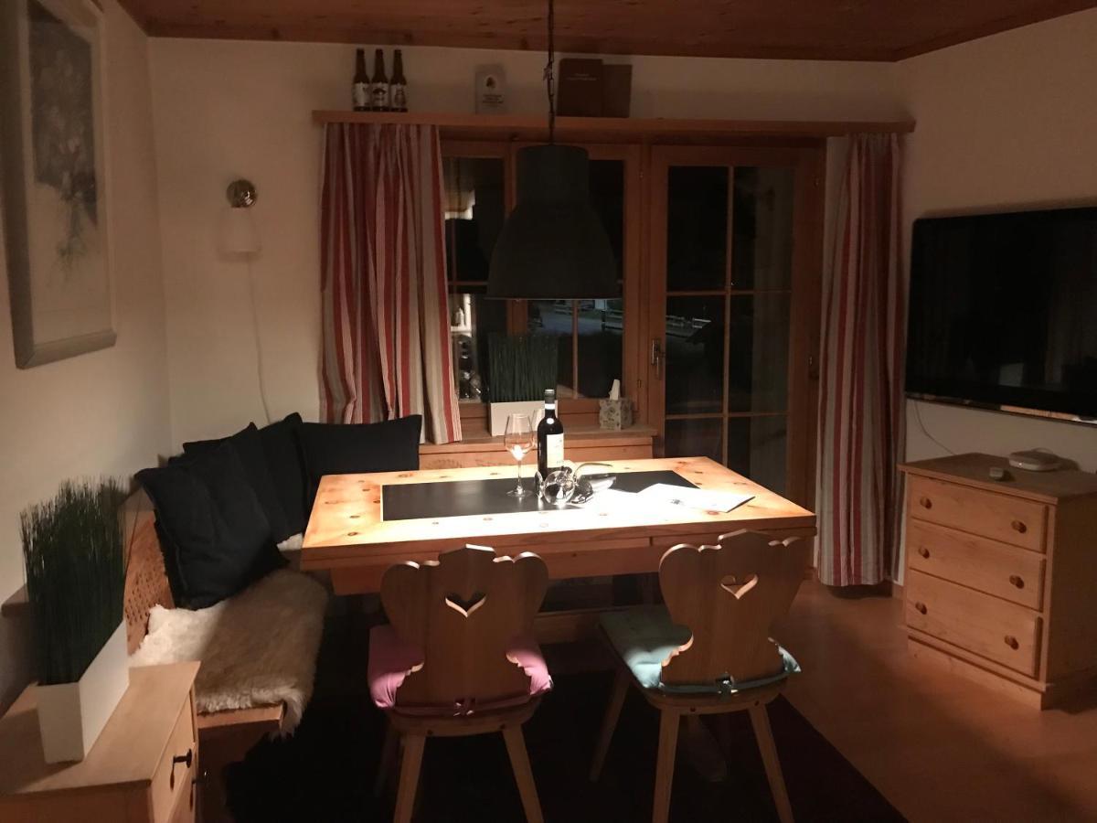 Ferienwohnung Uf Z'Enisch Klosters Buitenkant foto