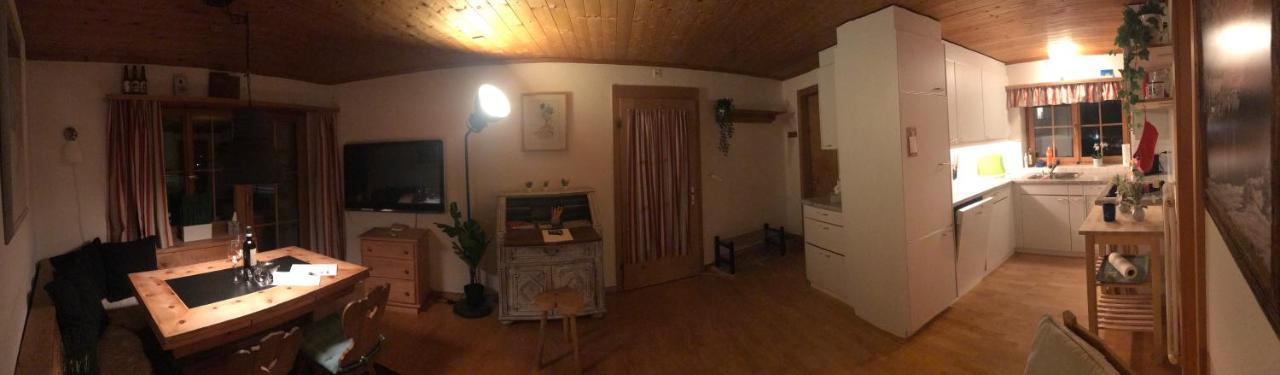 Ferienwohnung Uf Z'Enisch Klosters Buitenkant foto
