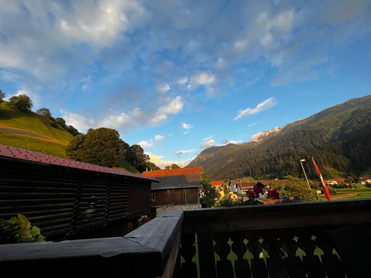 Ferienwohnung Uf Z'Enisch Klosters Buitenkant foto