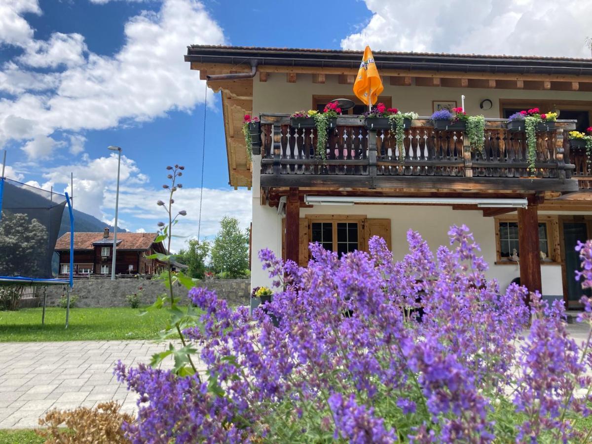 Ferienwohnung Uf Z'Enisch Klosters Buitenkant foto